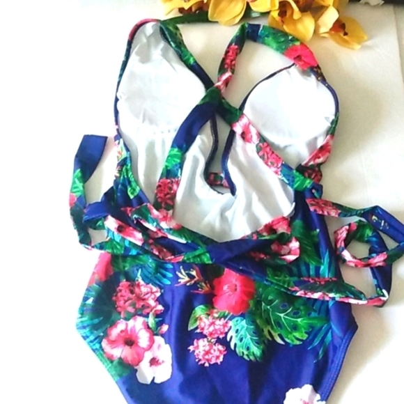 BLUE TROPICAL PLUNGE V-NECK CRISSCROSS HALTER ONE PIECE SWIMSUIT SIZE MEDIUM NWT - Picture 12 of 13